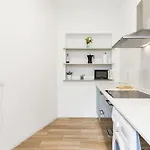 8 Personas Y Terraza *